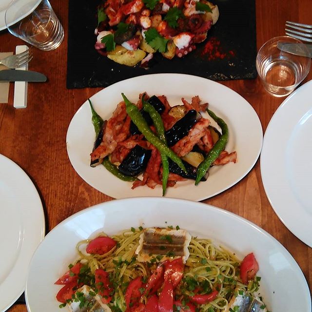 四月の魚さん@ciaotome のお料理こうして見ると赤がきいてる！ケイジャンスパイス最高でした！ - from Instagram